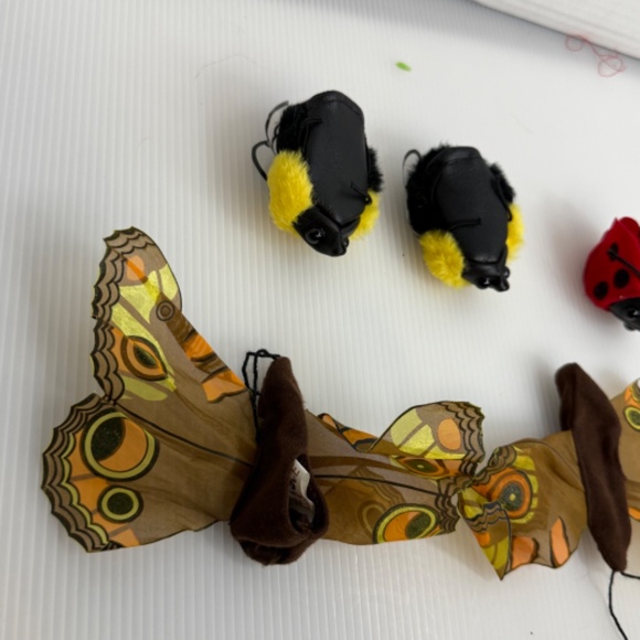 Folkmanis Vintage Finger Puppets Insects Lot of 5 Lady Bug Bee and Butterflies - Picture 3 of 4
